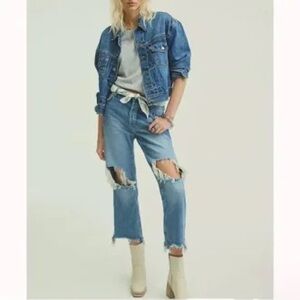 NWT- Free People Maggie Mid-rise Straight Legged Jeans Size 28